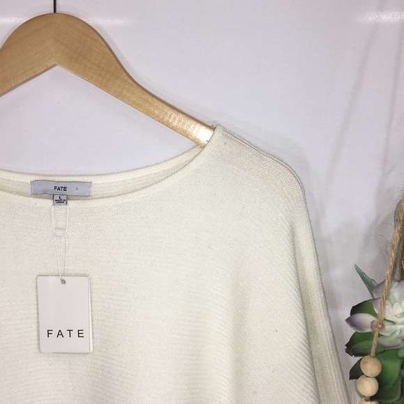 Tops - 😍5/$25 FATE Side Split Knit Top